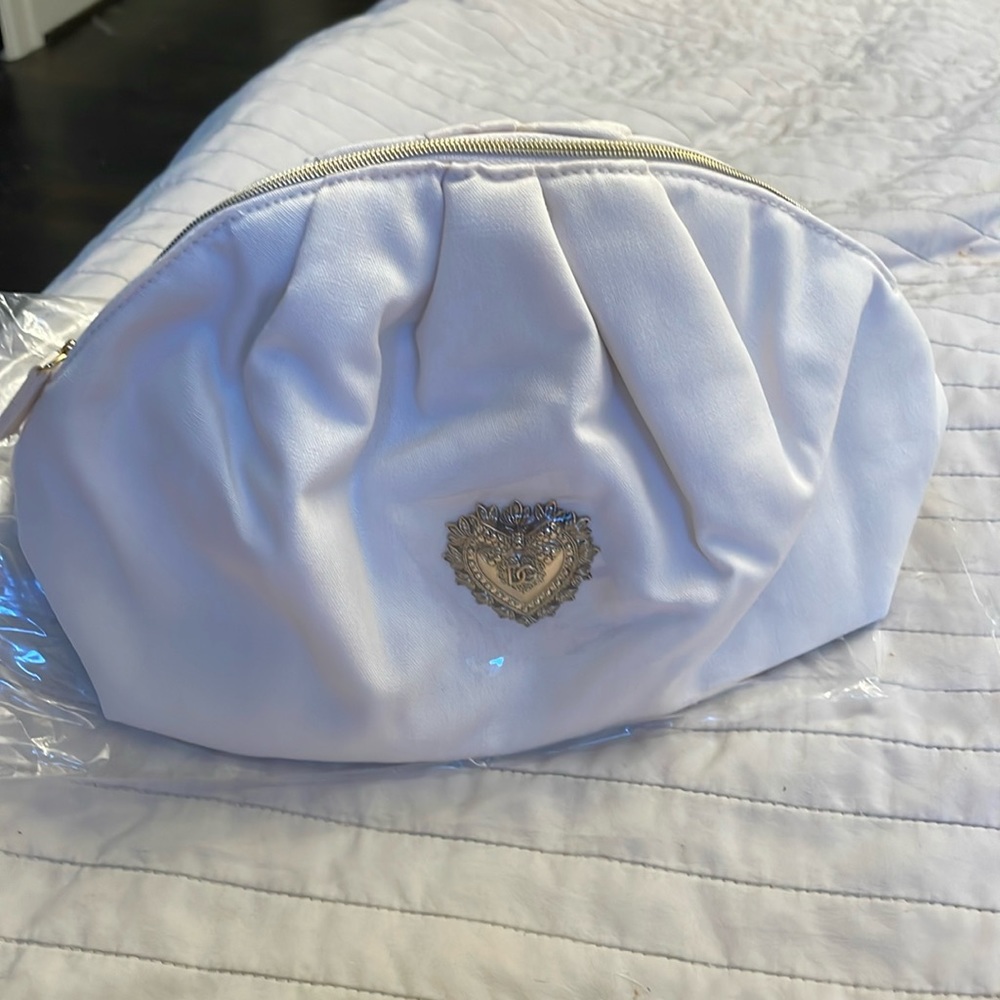 Dolce & gabbana devotion clutch purse make up Toiletry travel bag nwt D&G heart